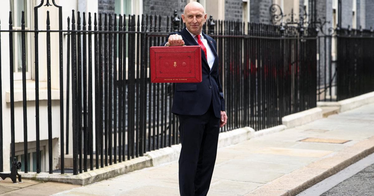 John Healey double la surtaxe bancaire britannique à 6 %